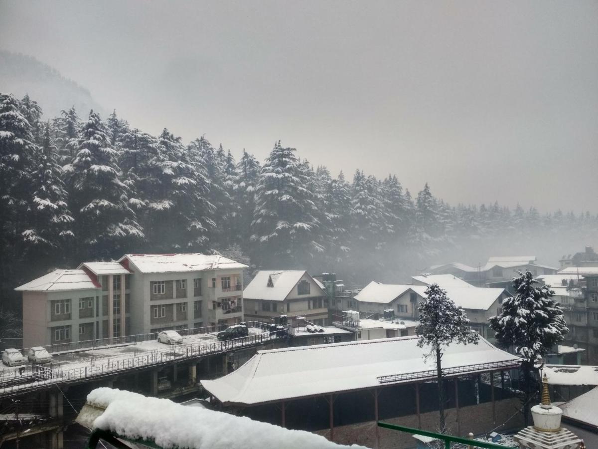Hotel Snow Mountain Mall Road Manali  Exterior photo