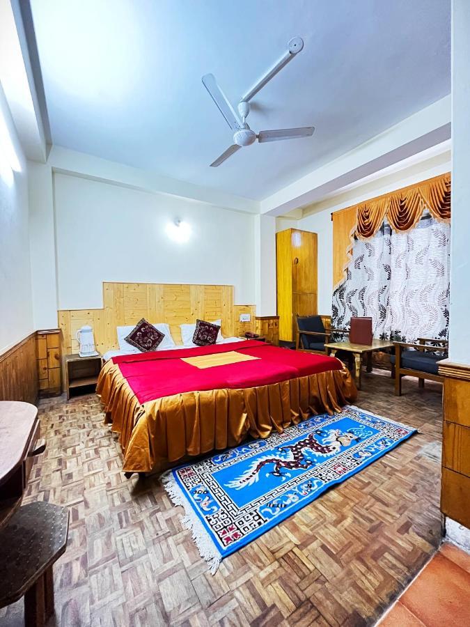 Hotel Snow Mountain Mall Road Manali  Exterior photo
