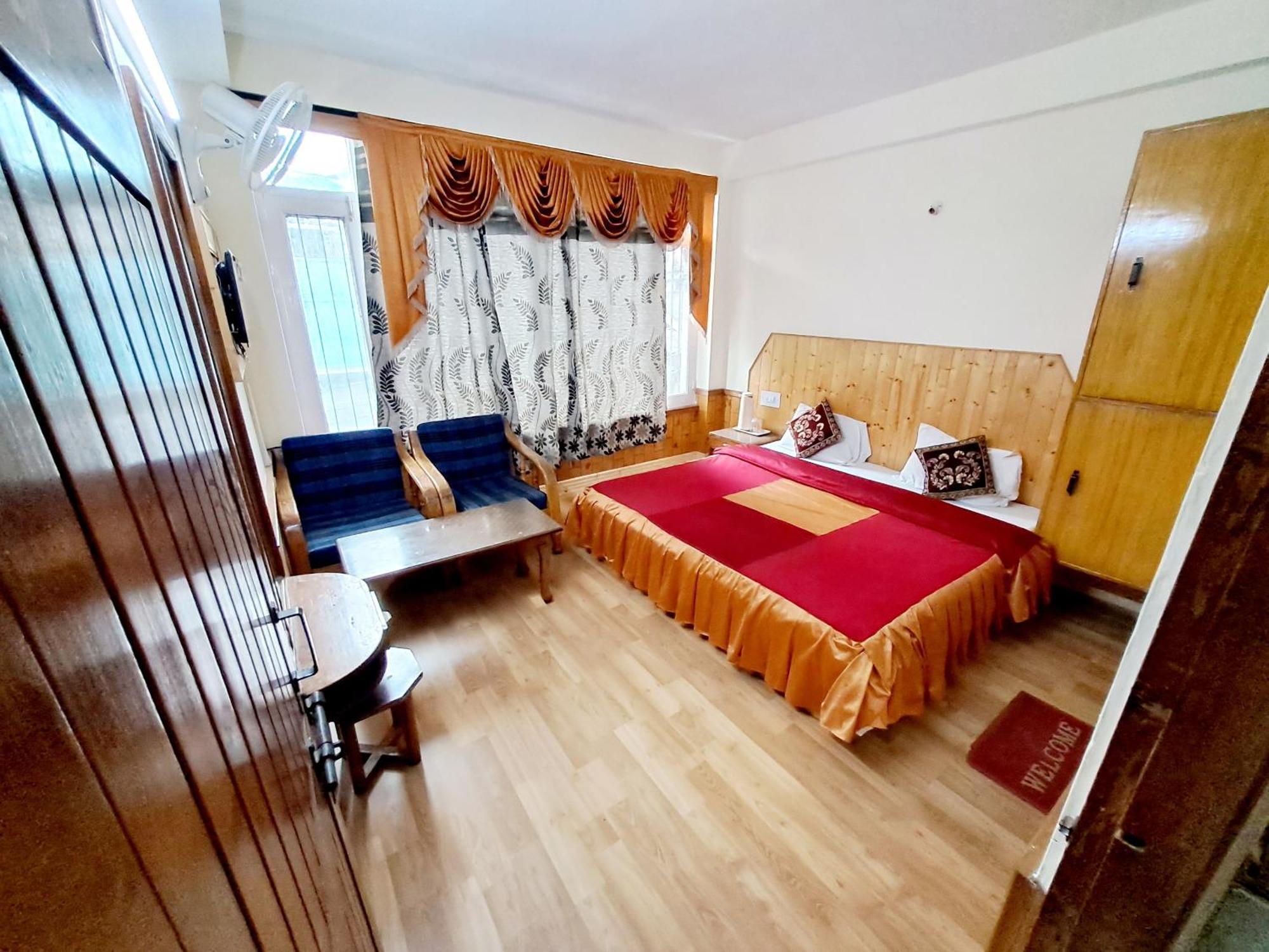Hotel Snow Mountain Mall Road Manali  Exterior photo